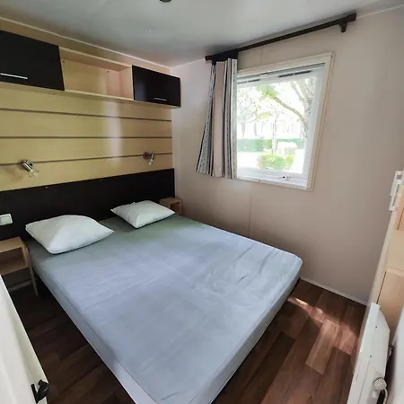 Camping Roc De L'Arche Espalion Exterior foto
