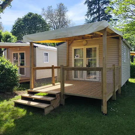 Camping Roc De L'Arche Espalion Exterior foto